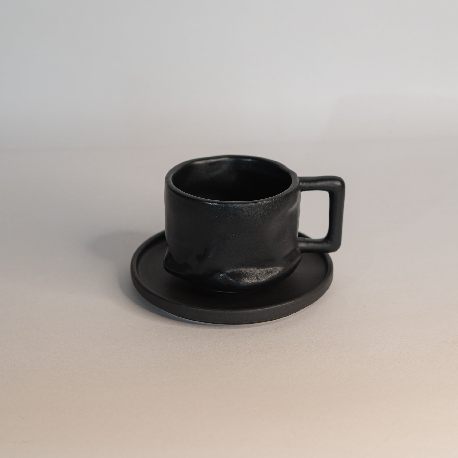 Set of 2 - White & Black Yunomis With Coaster | 300ml (2pcs)