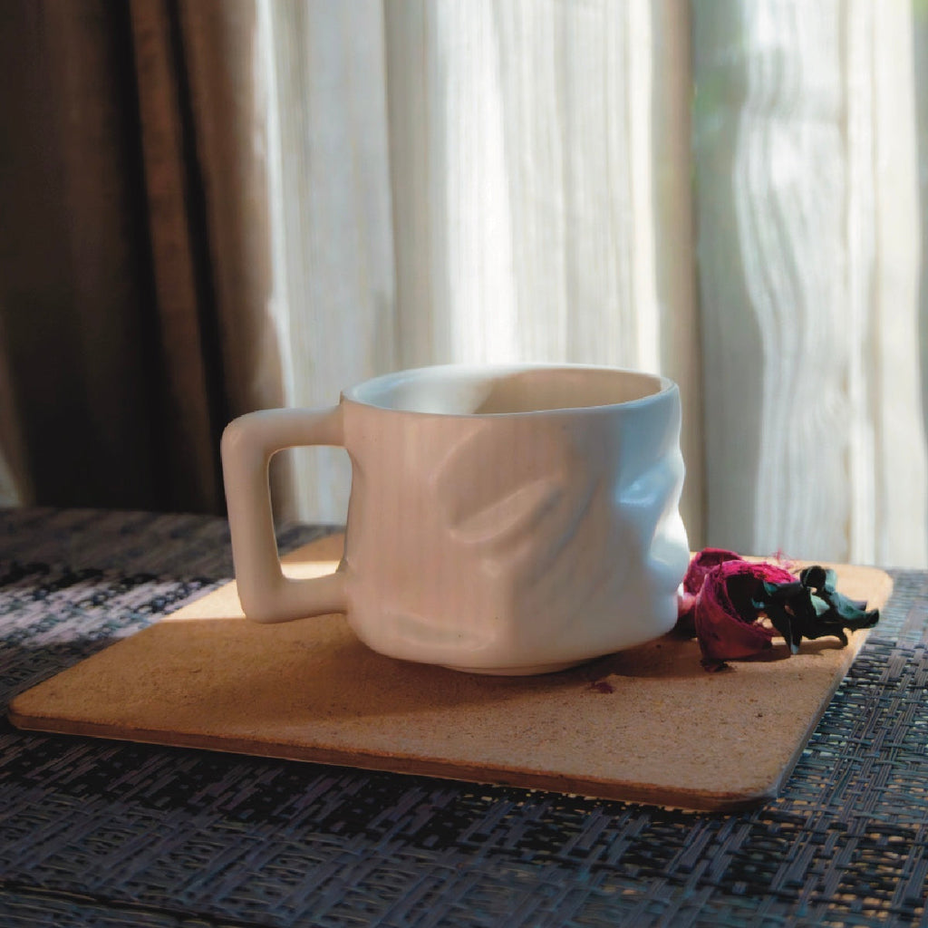 Snow - Yunomi Mugs - With handle. Colour-white. Front View.