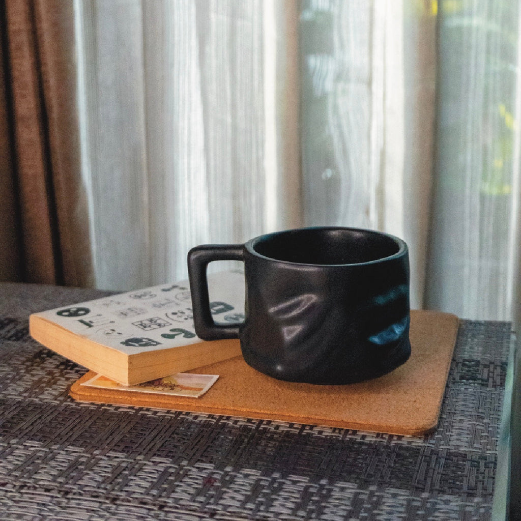 Yunomi Mugs - Boulder - With Handle. Colour: Black. Front View